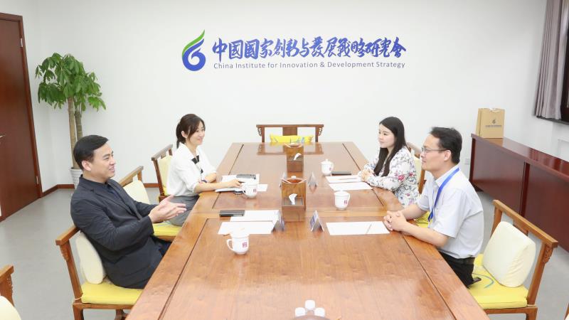 王博永会见中国科学院大学国际学院行政副院长陈锋一行