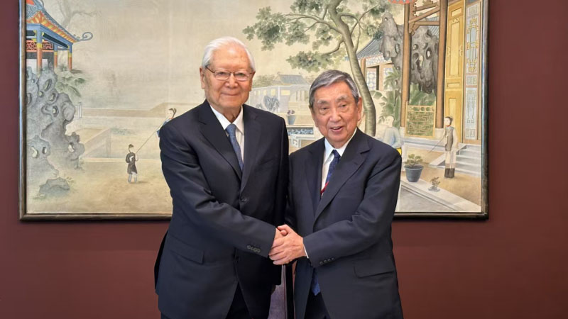 郑必坚会见日本国际贸易促进协会会长、日本众议院前议长河野洋平