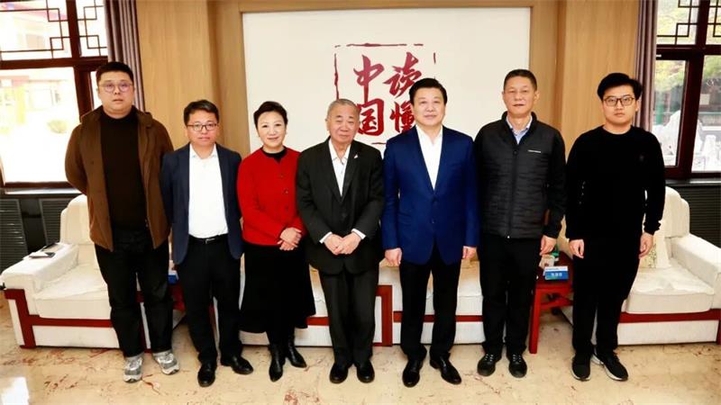 王晓鸣会见香港城市大学校长梅彦昌一行